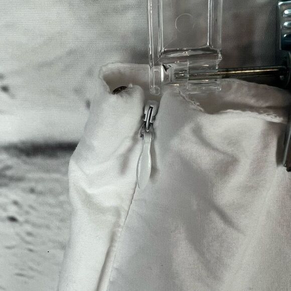 Vineyard Vines Women's Size 8 White Mini Skirt Red Embroidery Casual - Picture 7 of 9